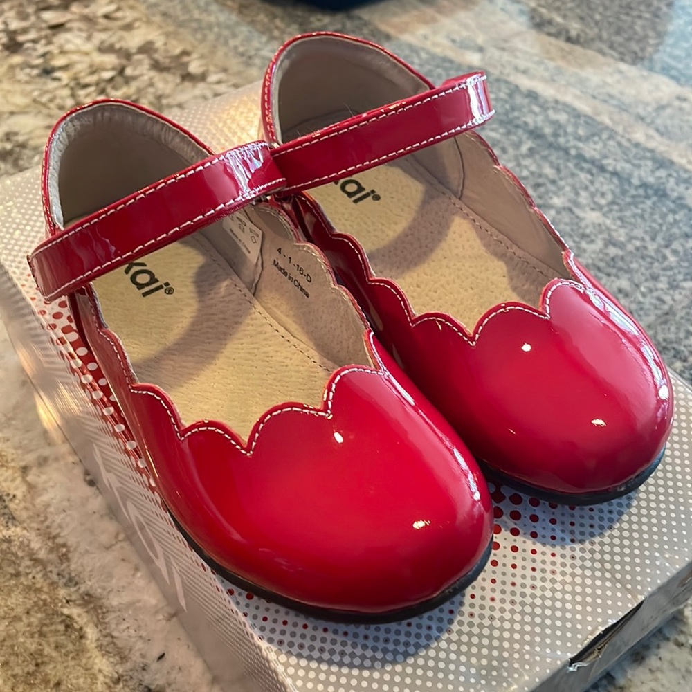 Girls See Kai Run patent red Mary Janes